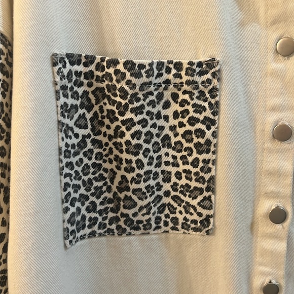 Shacket - Picture 2 of 7